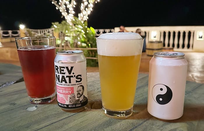 北谷 アメリカンビレッジ シーサイド チャタン バーガー ベース アタビーズ Chatan Burger Base Atabii’s 缶ビール