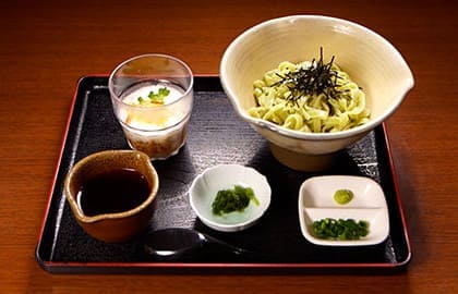 沖縄 中頭郡 西原町 ちょーでーぐぁ 冷やしねばねばアーサ麺すば