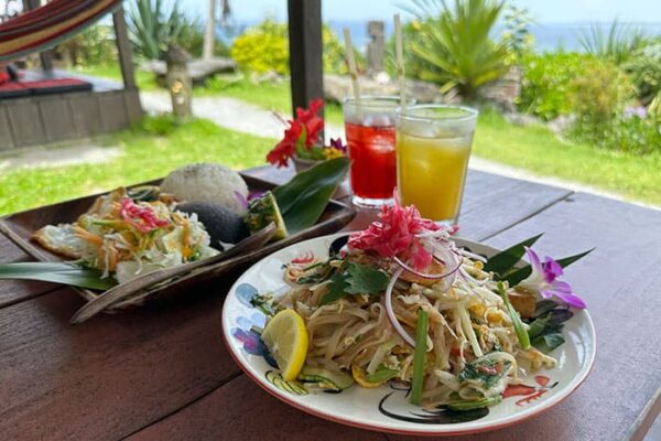 本部町 亜熱帯茶屋 パッタイ ガパオライス アジアン焼きそば 海鮮焼きビーフン