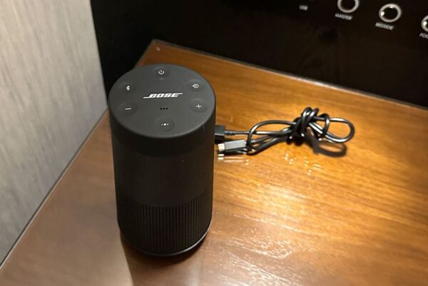 琉球ホテル＆リゾート 名城ビーチ スイートルーム パノラマコーナースイート 照明 コンセント USBポート Bluetoothスピーカー BOSE