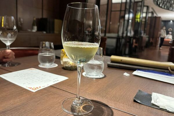 琉球ホテル＆リゾート 名城ビーチ レストラン ジャパニーズフュージョン かなざわ ペアリング 白ワイン シャルドネ
