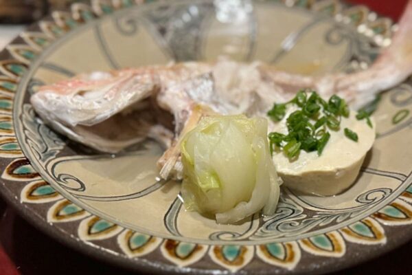 北谷町 砂辺 居酒屋 まぐろダイニング あまわり 沖縄近海魚のマース煮