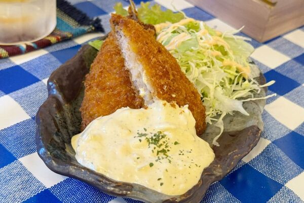 北谷町 浜川 沖縄そば りんくる食堂 タルタルアジフライ