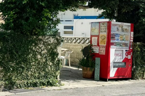 北谷町 浜川 沖縄そば りんくる食堂 外観