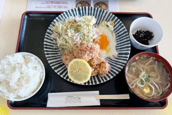 宜野座村 道の駅ぎのざ 食堂まんじろう からあげ定食