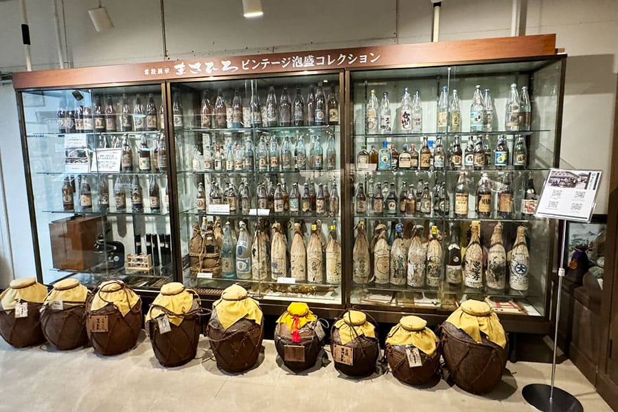 糸満市 まさひろ酒造 ギャラリー 2階 店内 内観 雰囲気 ビンテージ泡盛コレクション