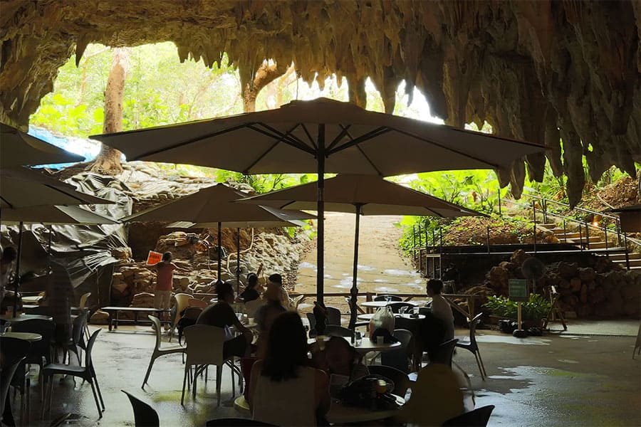 南城市 ガンガラーの谷 ケイブカフェ CAVE CAFE