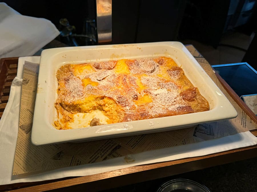 糸満市 サザンビーチホテル＆リゾート沖縄 朝食 ビュッフェ スイーツ ブレッド＆バタープリン