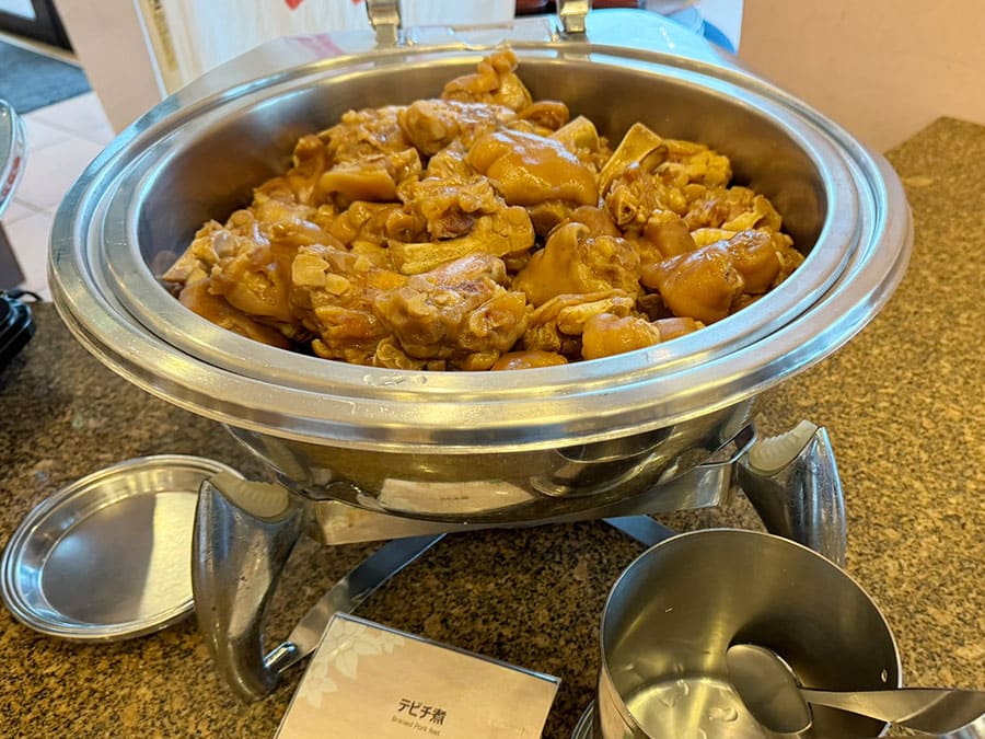 糸満市 サザンビーチホテル＆リゾート沖縄 朝食 ビュッフェ 沖縄料理 テビチ煮