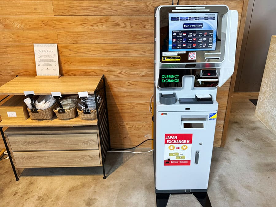 宮古島 ホテル ローカス ロビー 両替機 アメニティコーナー