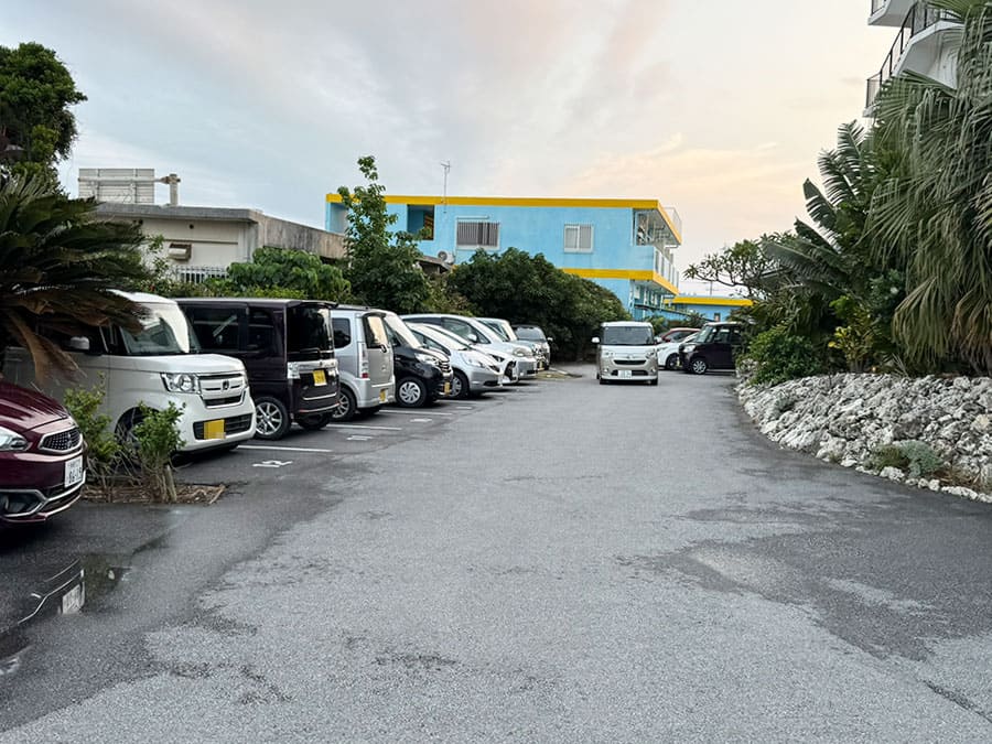 宮古島 ホテル ローカス 駐車場