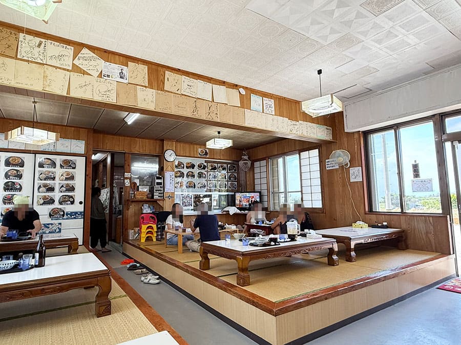宮古島 すむばり食堂 店内 雰囲気 座敷