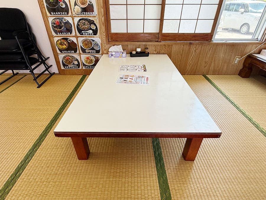 宮古島 すむばり食堂 店内 雰囲気 座敷