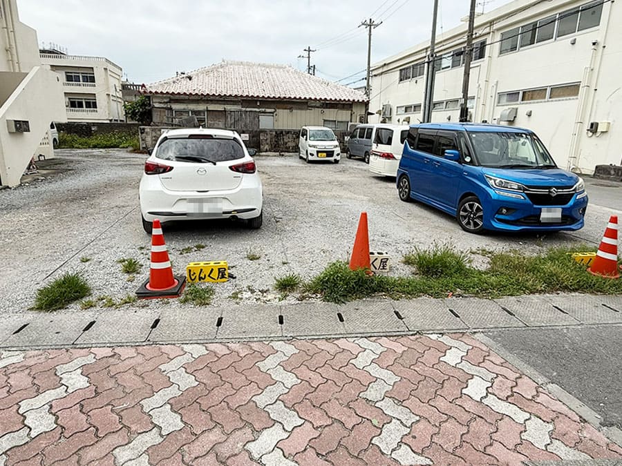 宮古島 沖縄そば 宮古そば じんく屋 駐車場