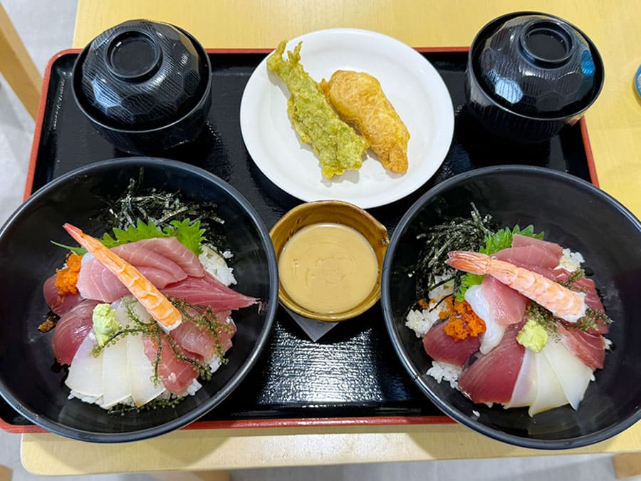宮古諸島 伊良部島 佐良浜漁港 おーばんまい食堂 海鮮丼 スタミナ海鮮丼 天ぷら