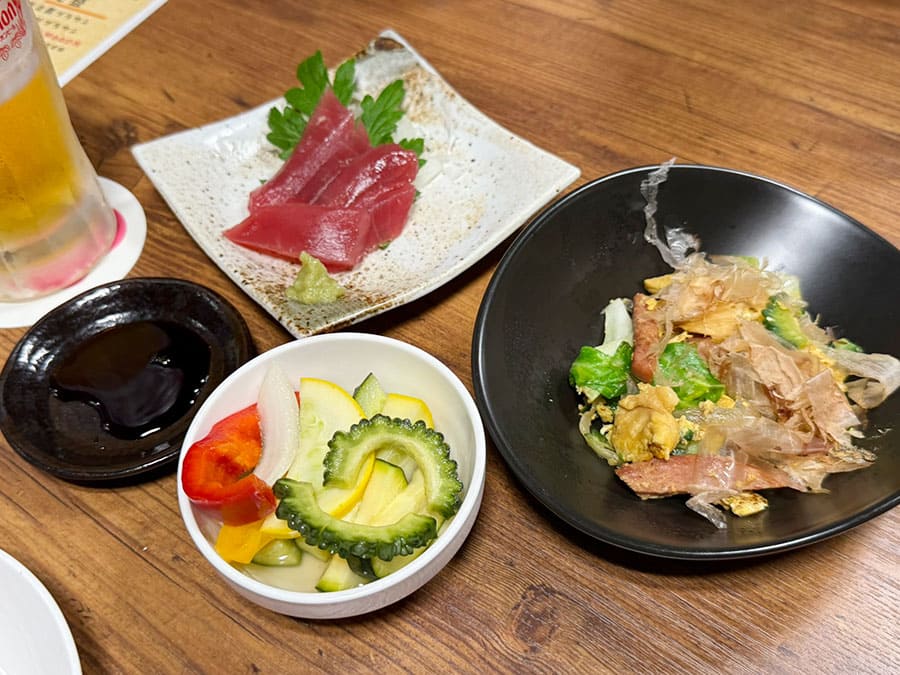 宮古島 平良 居酒屋めーめー ゴーヤーチャンプルー 宮古島産キハダマグロ 島ピクルス