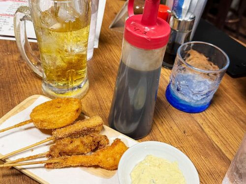 宮古島 平良 居酒屋めーめー 串カツ 豚 スパム 山芋 エビ ソース