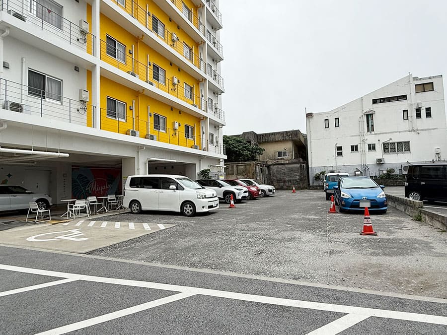 宮古島 平良 スマイルホテル宮古島 駐車場