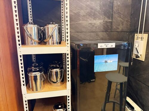 宮古島 平良 スマイルホテル宮古島 ロビー エントランスホール 氷 アイスペール