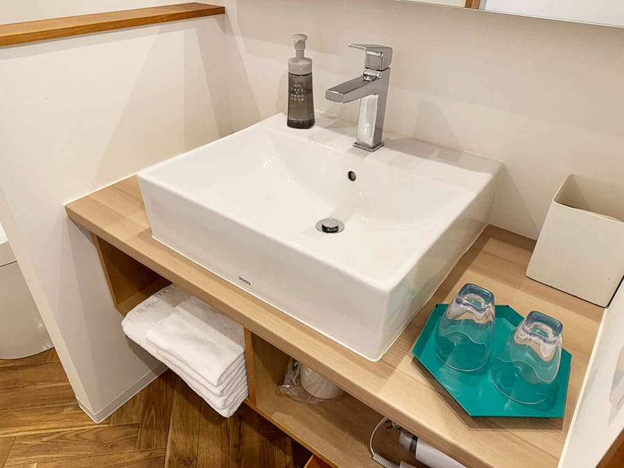 宮古島 平良 スマイルホテル宮古島 新館 A棟 客室 ツインAルーム 洗面所 パウダールーム 洗面台