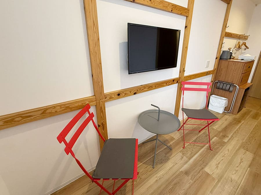 宮古島 平良 スマイルホテル宮古島 新館 A棟 客室 ツインAルーム テーブルセット 壁掛けテレビ