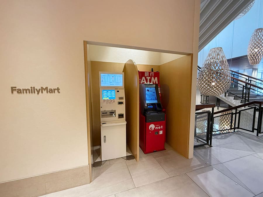 那覇市 ホテル ノボテル沖縄那覇 1F ロビー ATM 外貨両替機　マネーエクスチェンジ