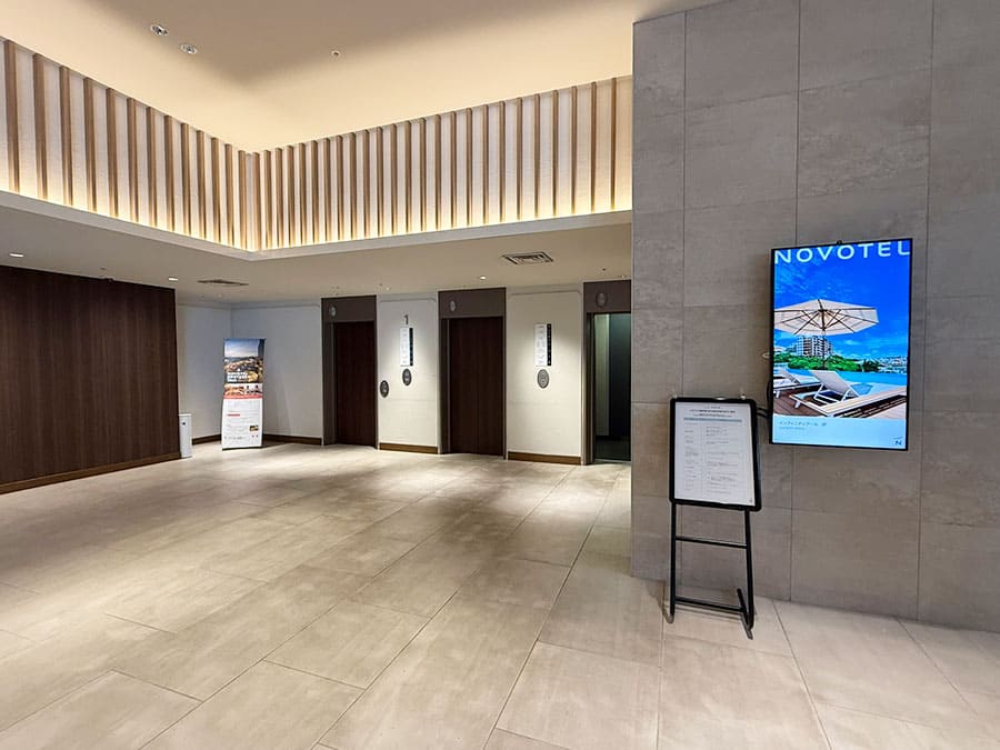 那覇市 ホテル ノボテル沖縄那覇 1F ロビー エレベーターホール