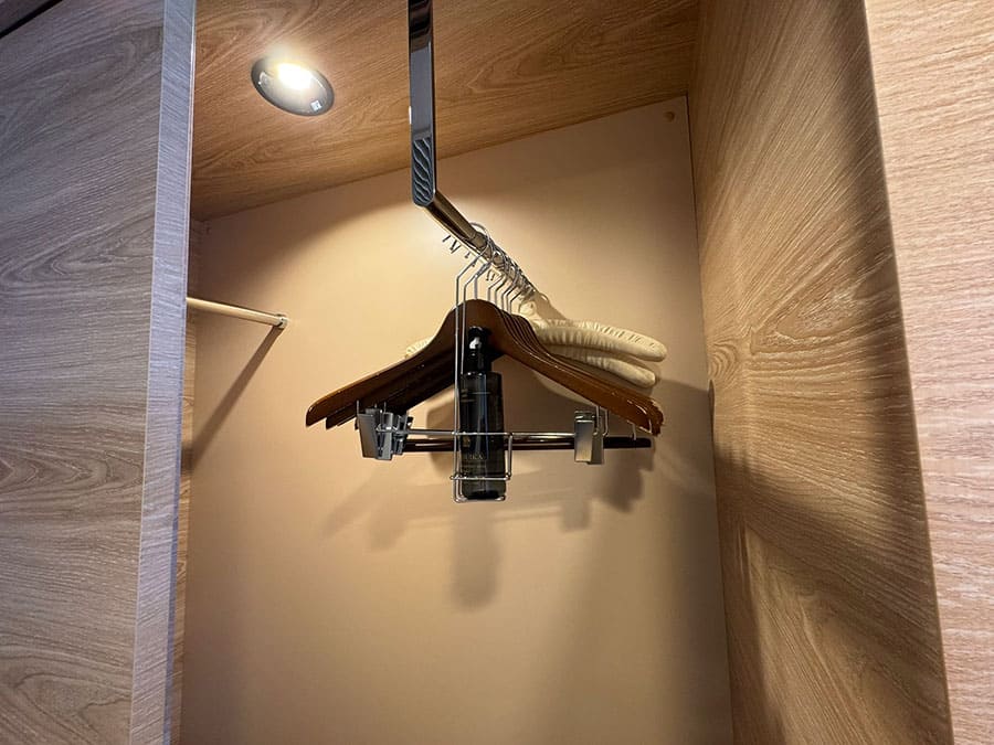 ノボテル沖縄那覇 客室 スタンダードツイン ハンガー 消臭スプレー