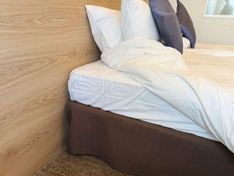 ノボテル沖縄那覇 客室 スタンダードツイン ベッド シモンズ マットレス