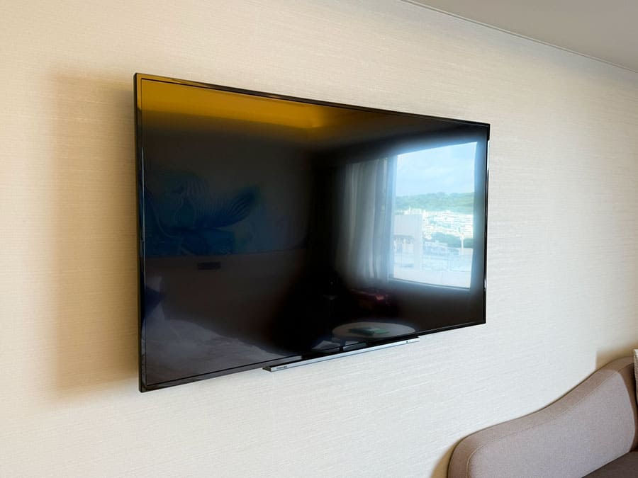 ノボテル沖縄那覇 客室 スタンダードツイン テレビ 壁掛け