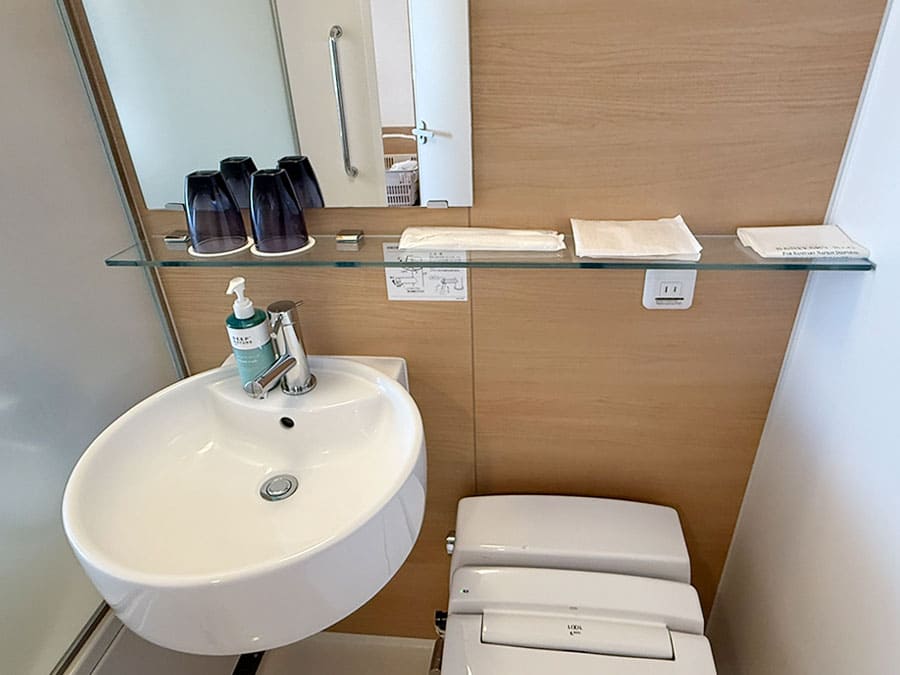 ノボテル沖縄那覇 客室 スタンダードツイン パウダールーム 洗面所 トイレ