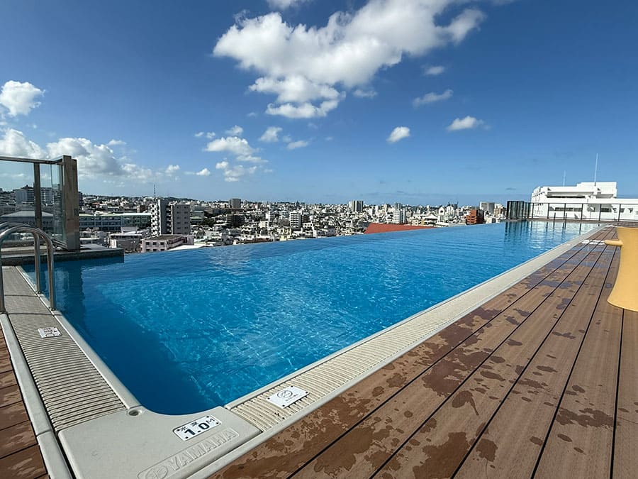 那覇市 ホテル ノボテル沖縄那覇 2F プール インフィニティプール