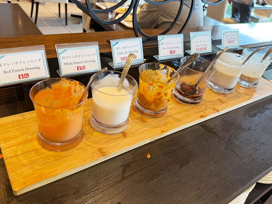 ホテル ノボテル沖縄那覇 朝食 ビュッフェ ドレッシング