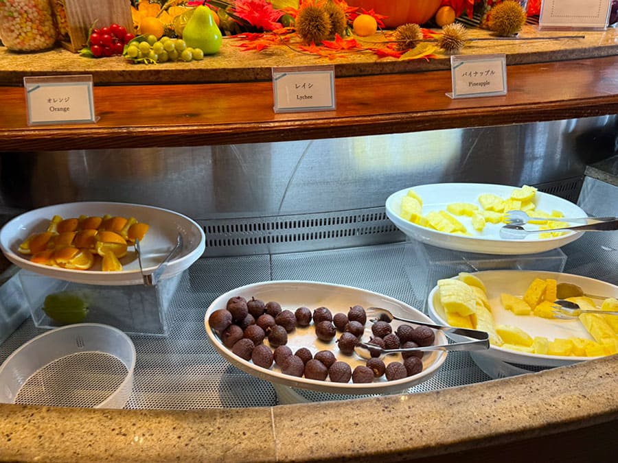 ホテル ノボテル沖縄那覇 朝食 ビュッフェ フルーツ