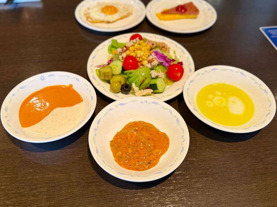 ホテル ノボテル沖縄那覇 朝食 ビュッフェ サラダ ドレッシング