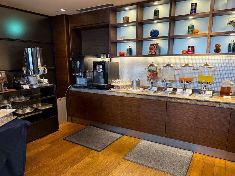 ホテル ノボテル沖縄那覇 朝食 ビュッフェ ドリンクコーナー