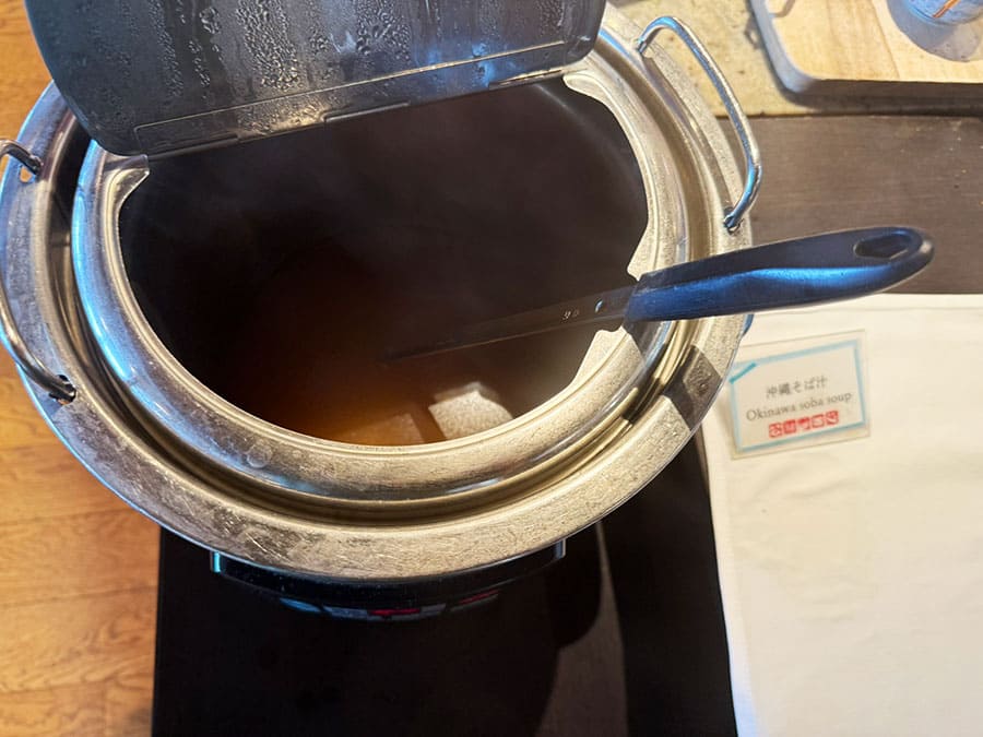 ホテル ノボテル沖縄那覇 朝食 ビュッフェ 沖縄そば そば汁