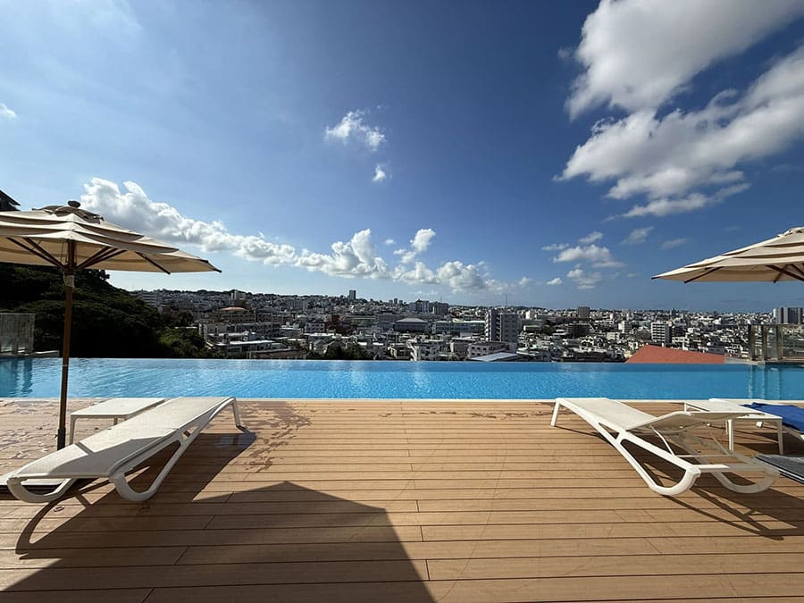 ノボテル沖縄那覇 プール インフィニティプール