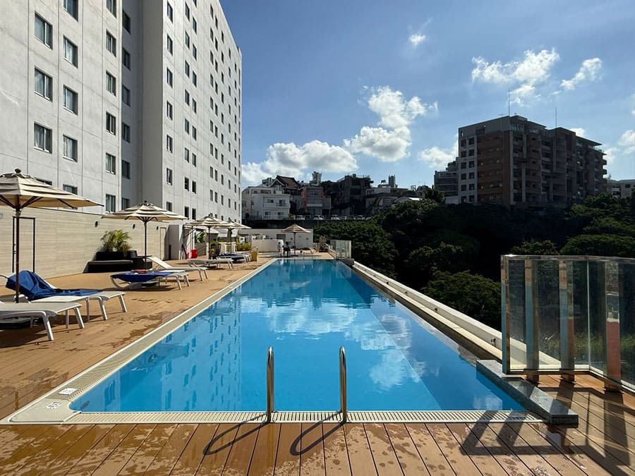 ノボテル沖縄那覇 プール インフィニティプール