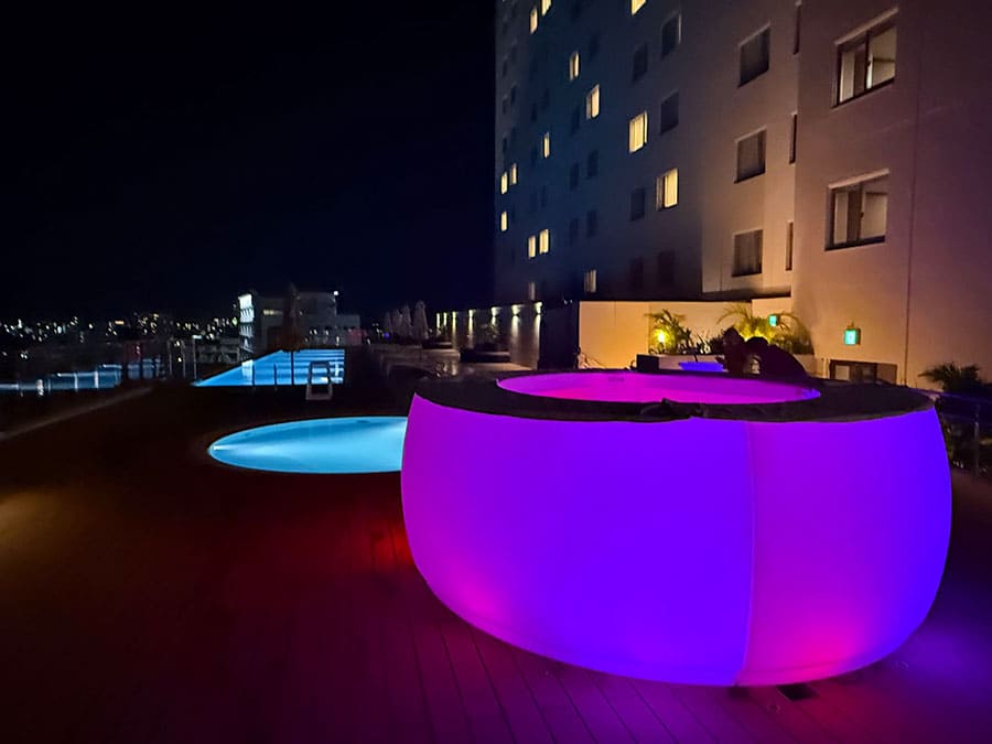 ノボテル沖縄那覇 プール インフィニティプール ライトアップ