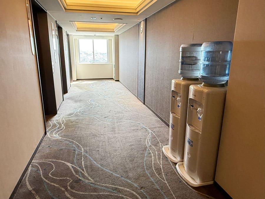 那覇市 ホテル ノボテル沖縄那覇 客室フロア ウォーターサーバー