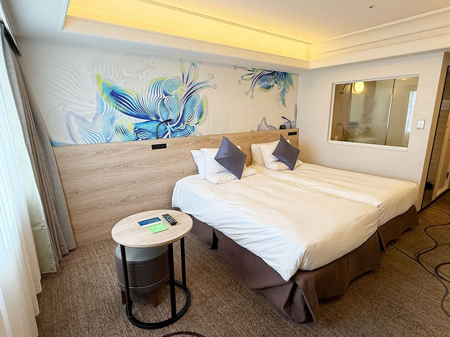 那覇市 ホテル ノボテル沖縄那覇 客室 スタンダードツイン ベッド シモンズベッド