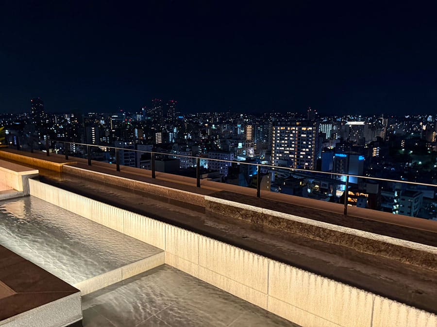 那覇市 ラ・ジェント・ホテル沖縄那覇 17階 ルーフトップバー 夜景 ラウンジ