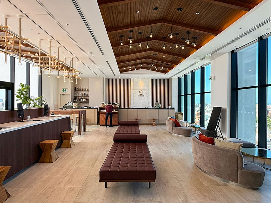 那覇市 ラ・ジェント・ホテル沖縄那覇 17階 ロビー 受付 レセプション フロント