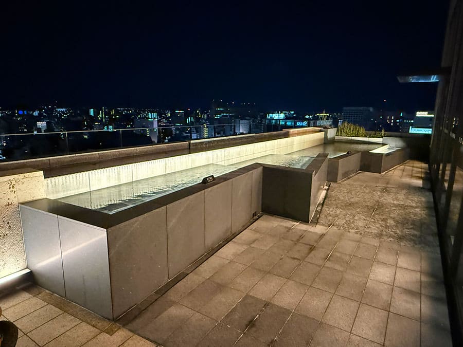 那覇市 ラ・ジェント・ホテル沖縄那覇 17階 ルーフトップバー ラウンジ ルーフバルコニー 屋上テラス 夜景