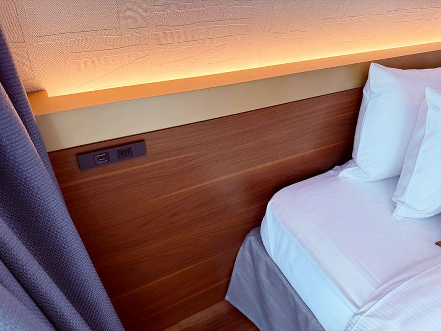 那覇市 ラ・ジェント・ホテル沖縄那覇 客室 モデレートツイン サブベッド用 電源 USB コンセント