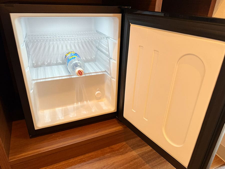 那覇市 ラ・ジェント・ホテル沖縄那覇 客室 モデレートツイン 冷蔵庫 大きさ