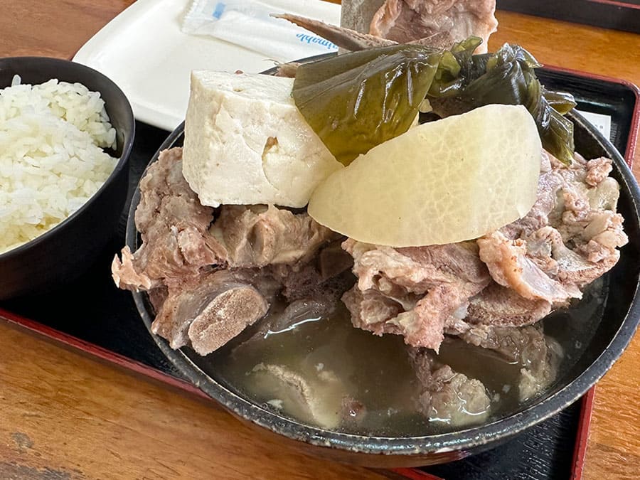 北谷町 美浜 みはま食堂 骨汁