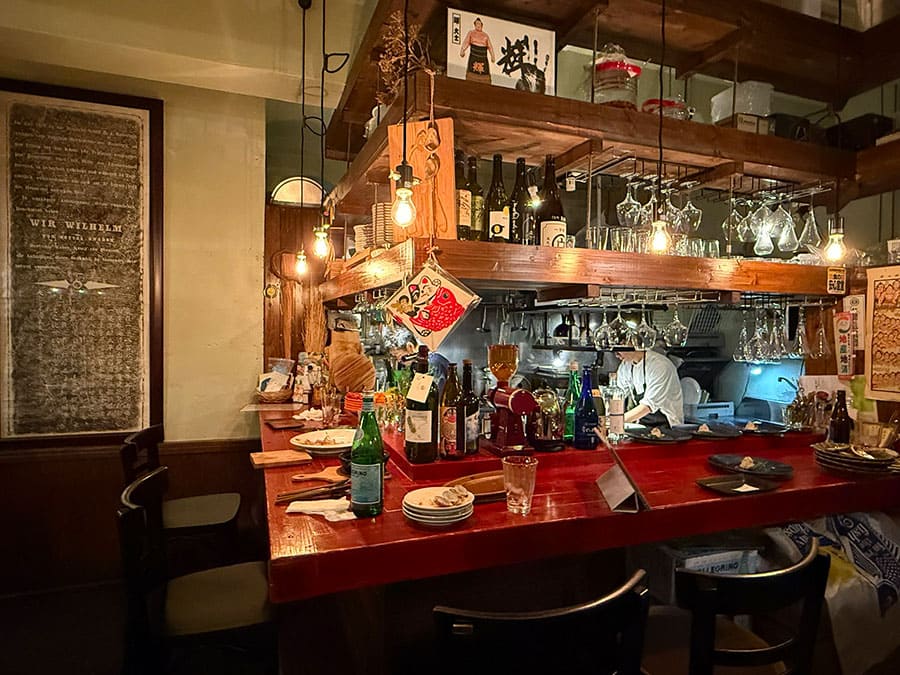 宮古島 フィッシュ タヴェルナ サンボ イタリア料理 店内 雰囲気 カウンター席
